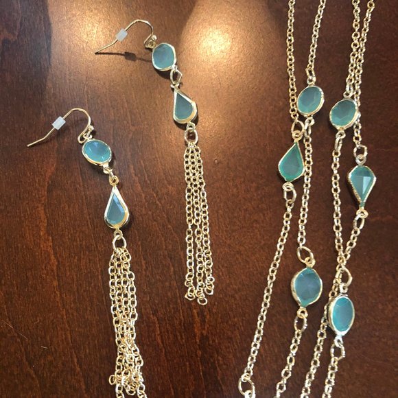 Green Necklace Earring Set - Picture 1 of 13